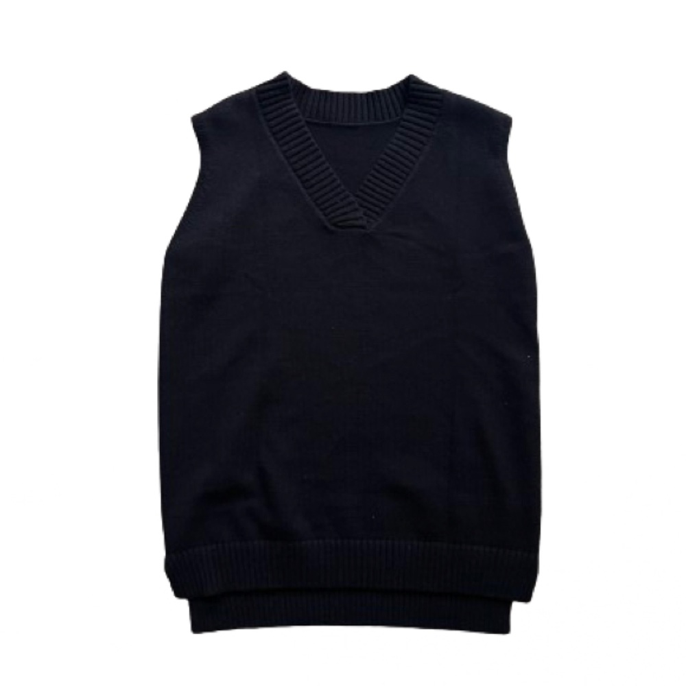 Black oversized sweater vest